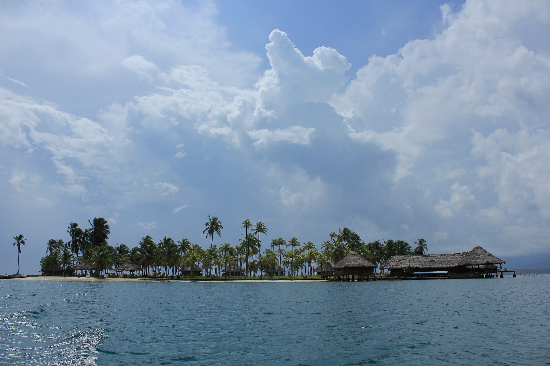 Tropical island panorama in Guna Yala, Panama